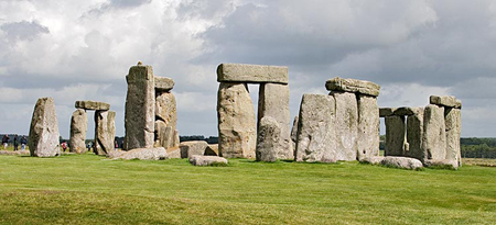 Stonehenge-.jpg